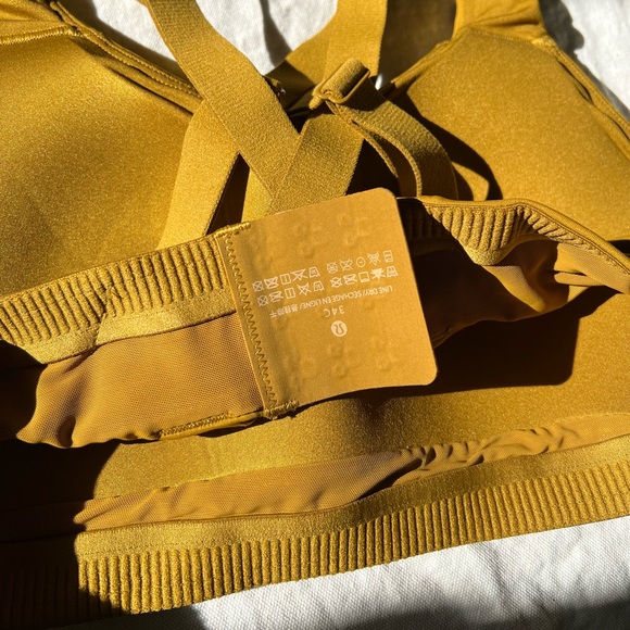 Lululemon Sports Bra💛 - Picture 6 of 7